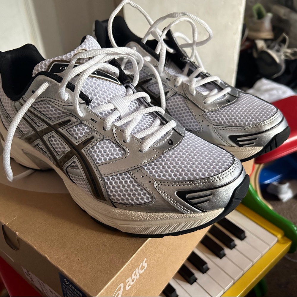 Asics Gel-1130 sneakers for sale $130 obo